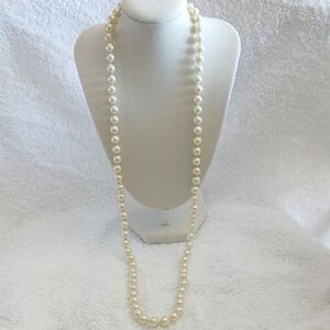 Elegant Cream Pearl Necklace